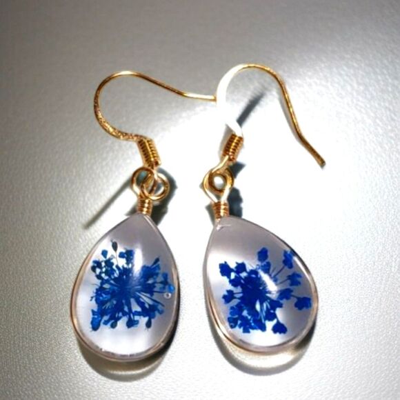Blue Flower Resin Earrings - Picture 1 of 3